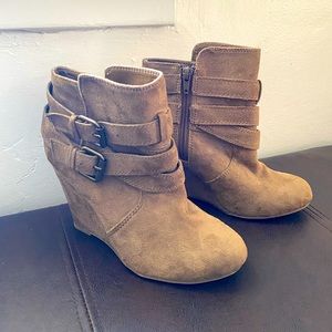 Nine West Tan Suede Wedge Zip-up Booties with Buckles and Straps Detail